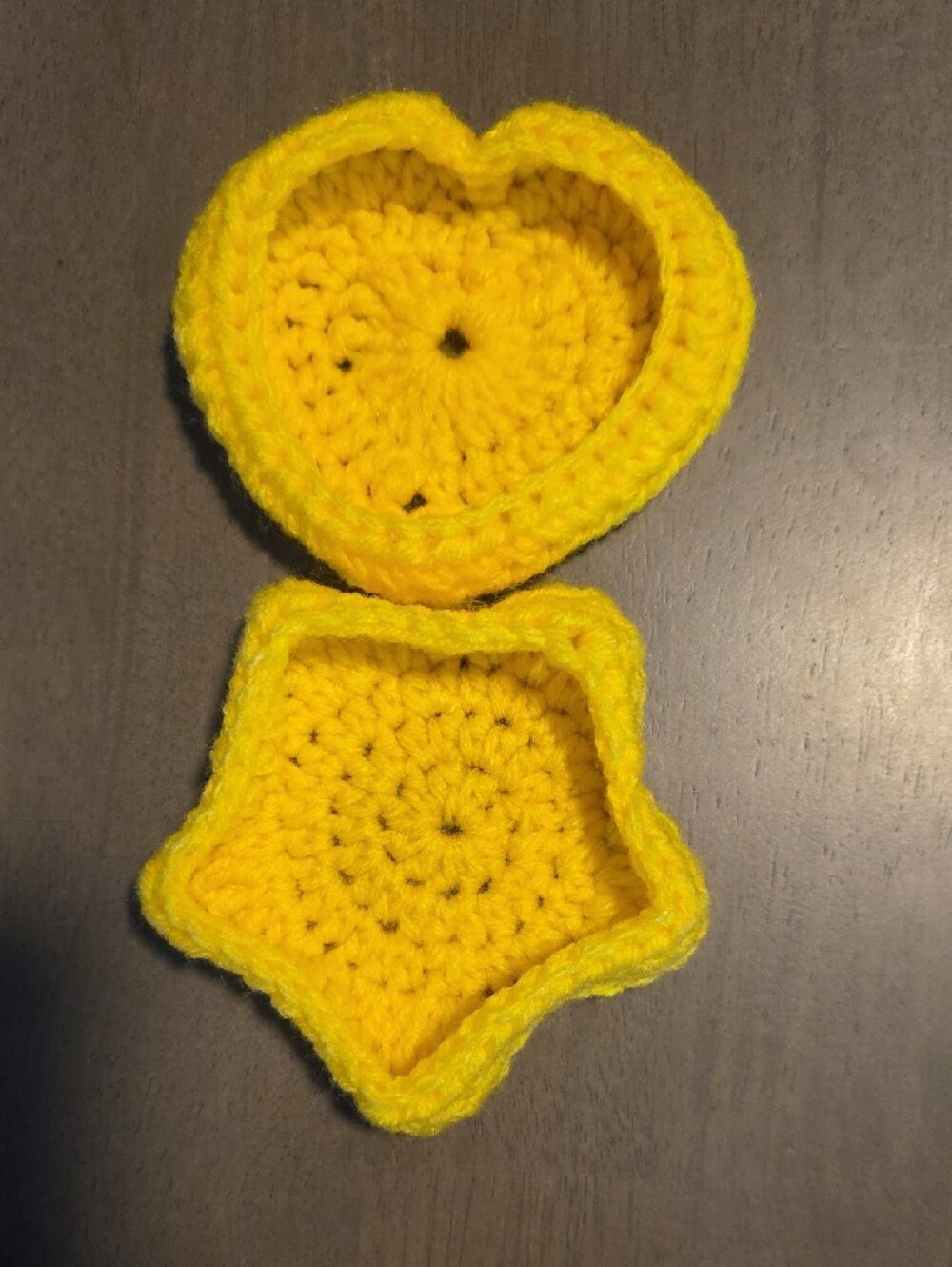 Hand Crafted Crocheted Star & Heart Trinket Dishes - Picture 2 of 13